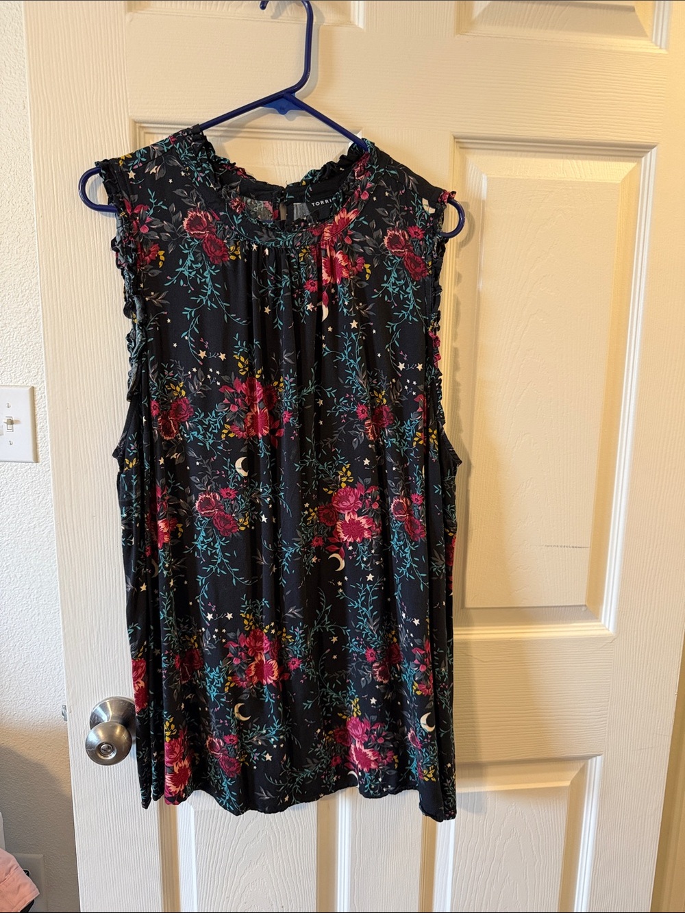 torrid Black Floral Sleeveless Ruffle Neck Camisole